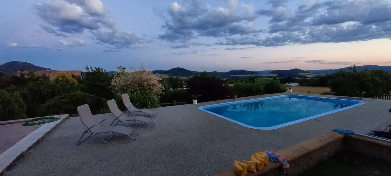 Vila Na Skalce Česká Kamenice Exteriör bild